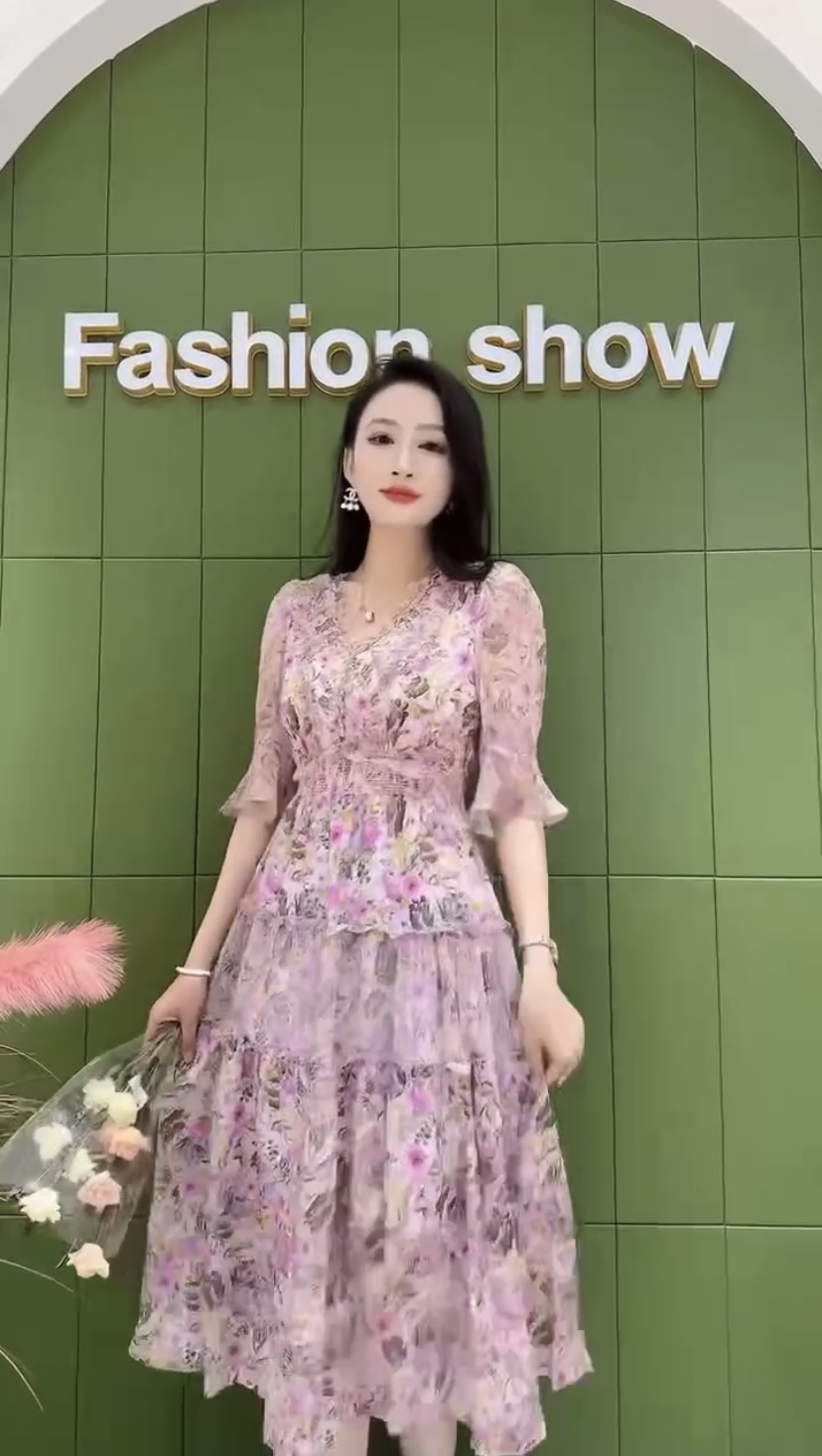 碎花显瘦桑蚕丝连衣裙
