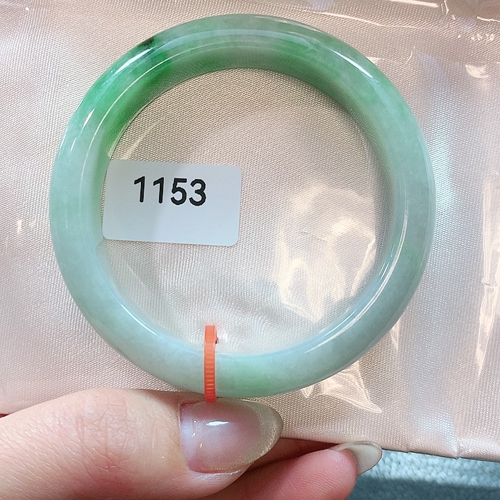 翡翠手镯未镶嵌天然翡翠手镯52