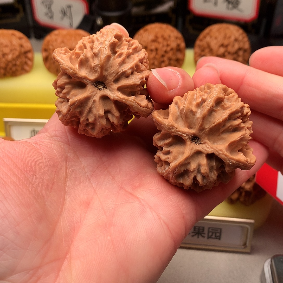 ****℡吊坠文玩核桃43尺全品苹果园402号