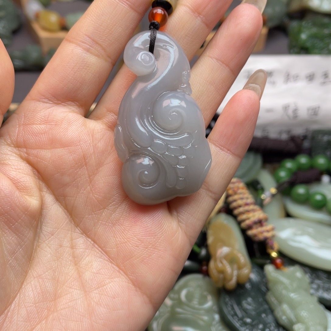 和田玉颈饰未镶嵌