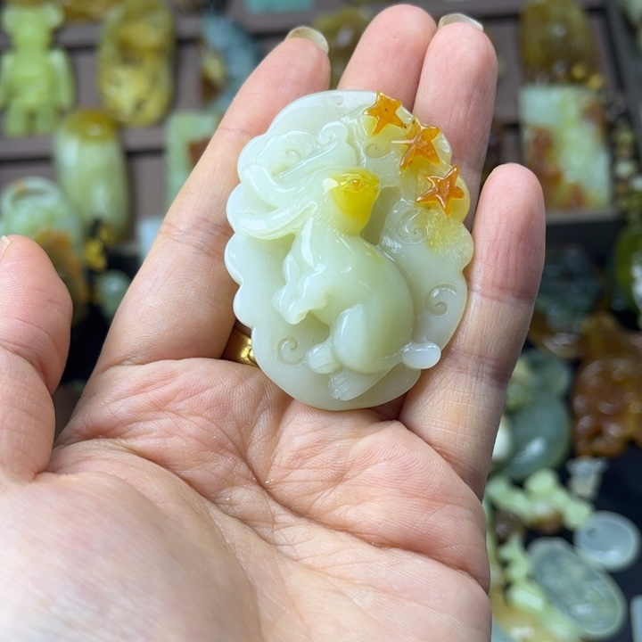 w***豆蛇纹石玉未镶嵌颈饰