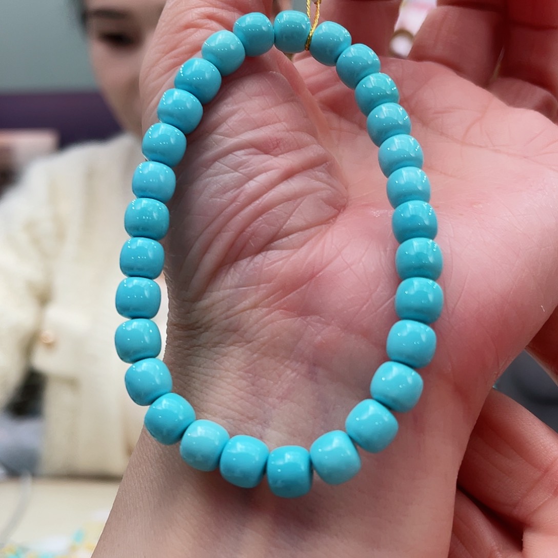 绿松石颈饰未镶嵌