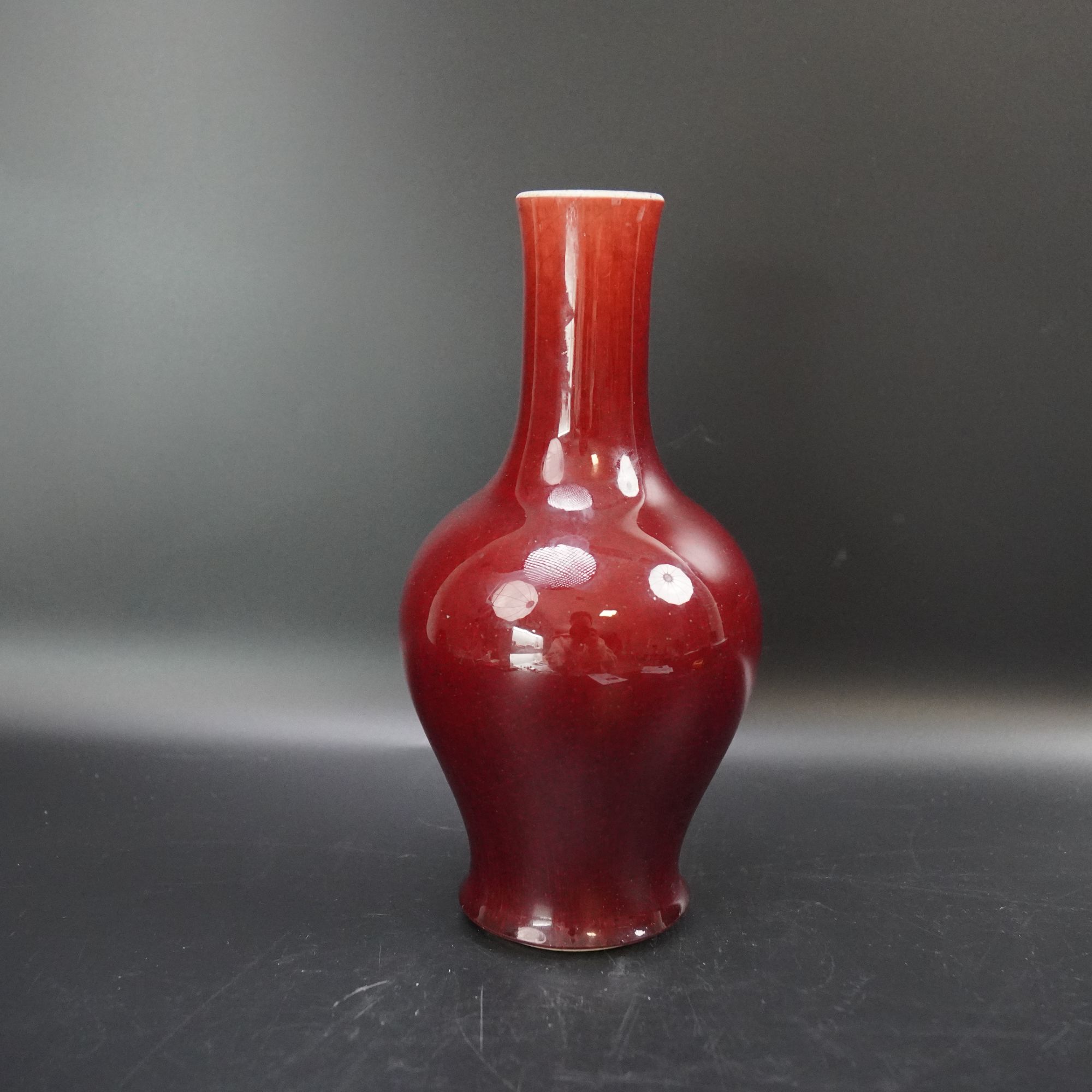 Lot.25110419清乾隆郎窑红釉赏瓶 高：约26.5cm