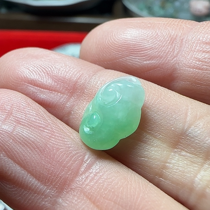 翡翠未镶嵌颈饰天然缅甸翡翠绿如意