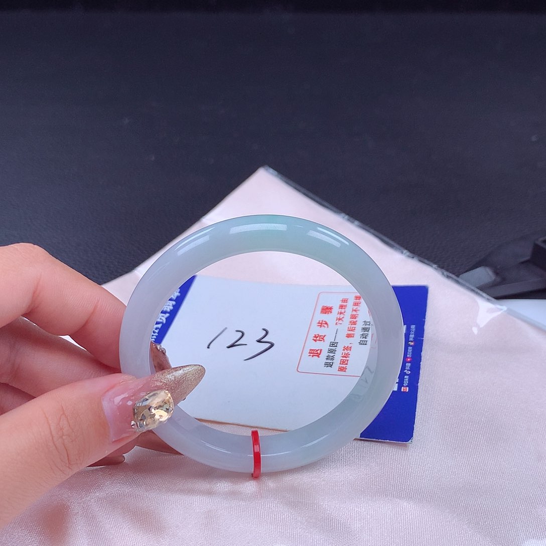 翡翠手镯未镶嵌手镯600028