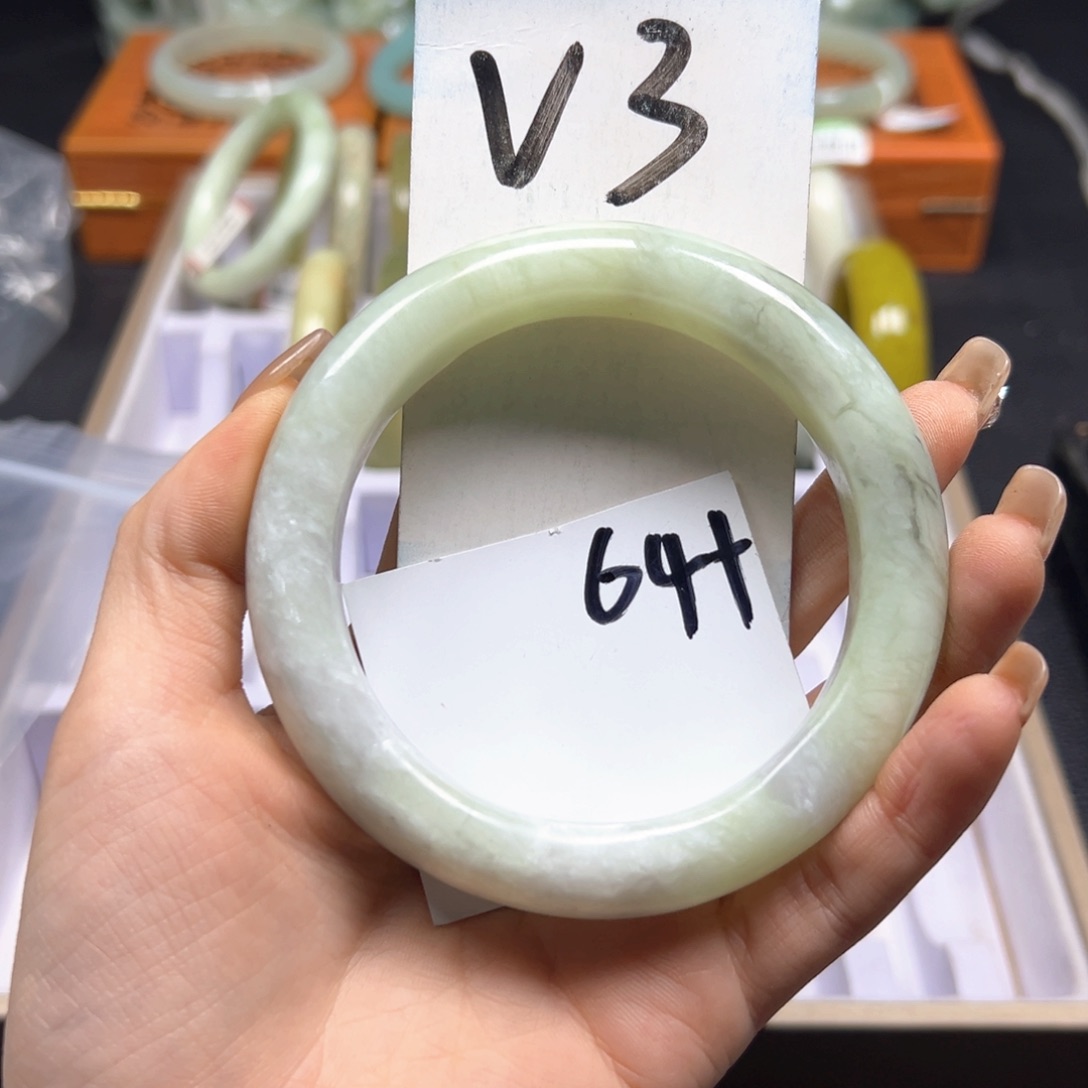 蛇纹石玉手镯未镶嵌