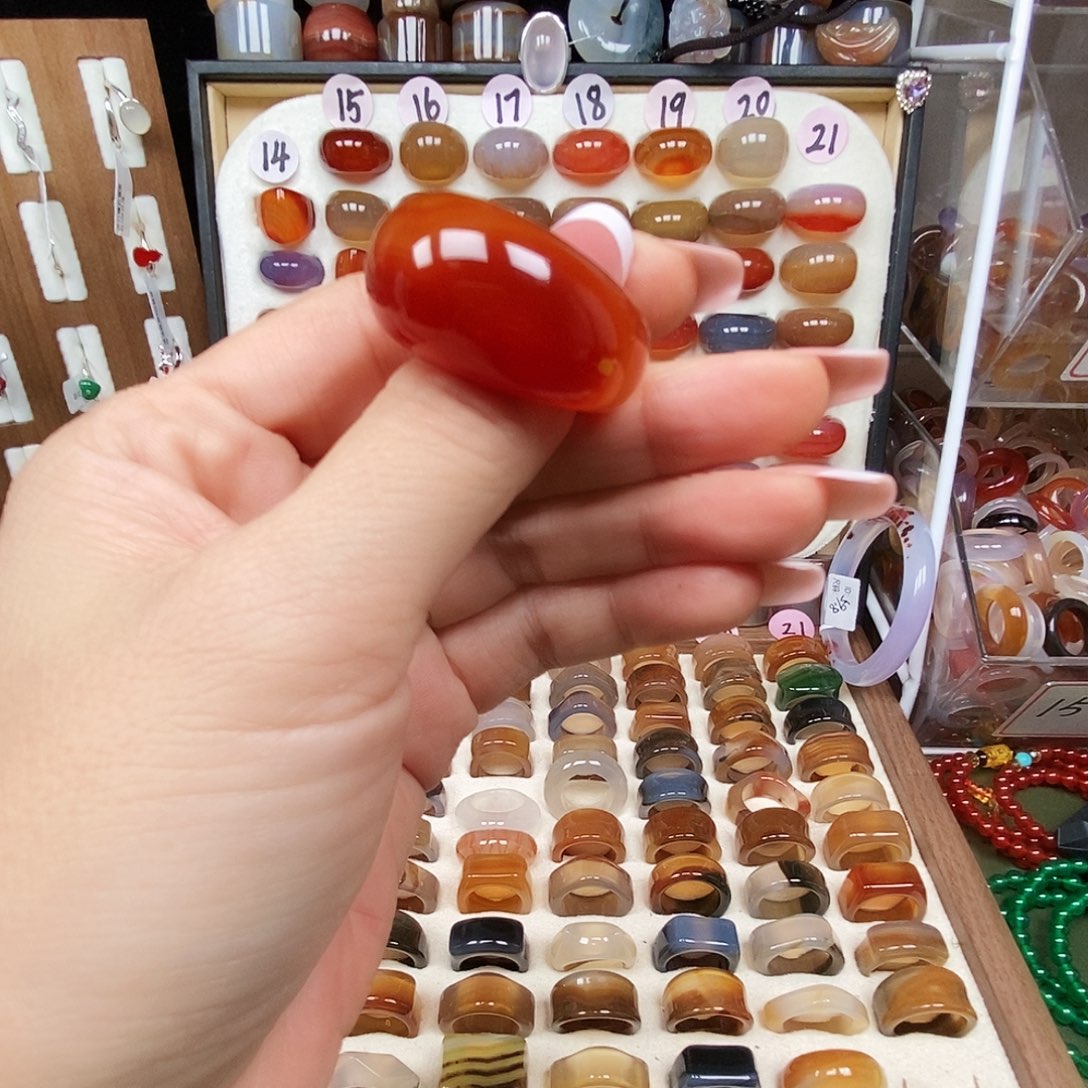 巢***店玛瑙/玉髓合金戒指