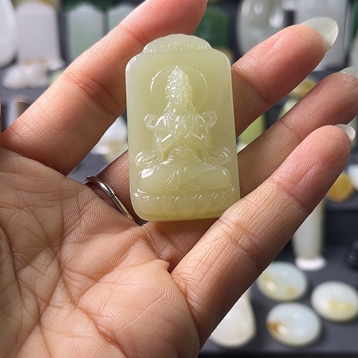 和田玉（黄玉）未镶嵌颈饰