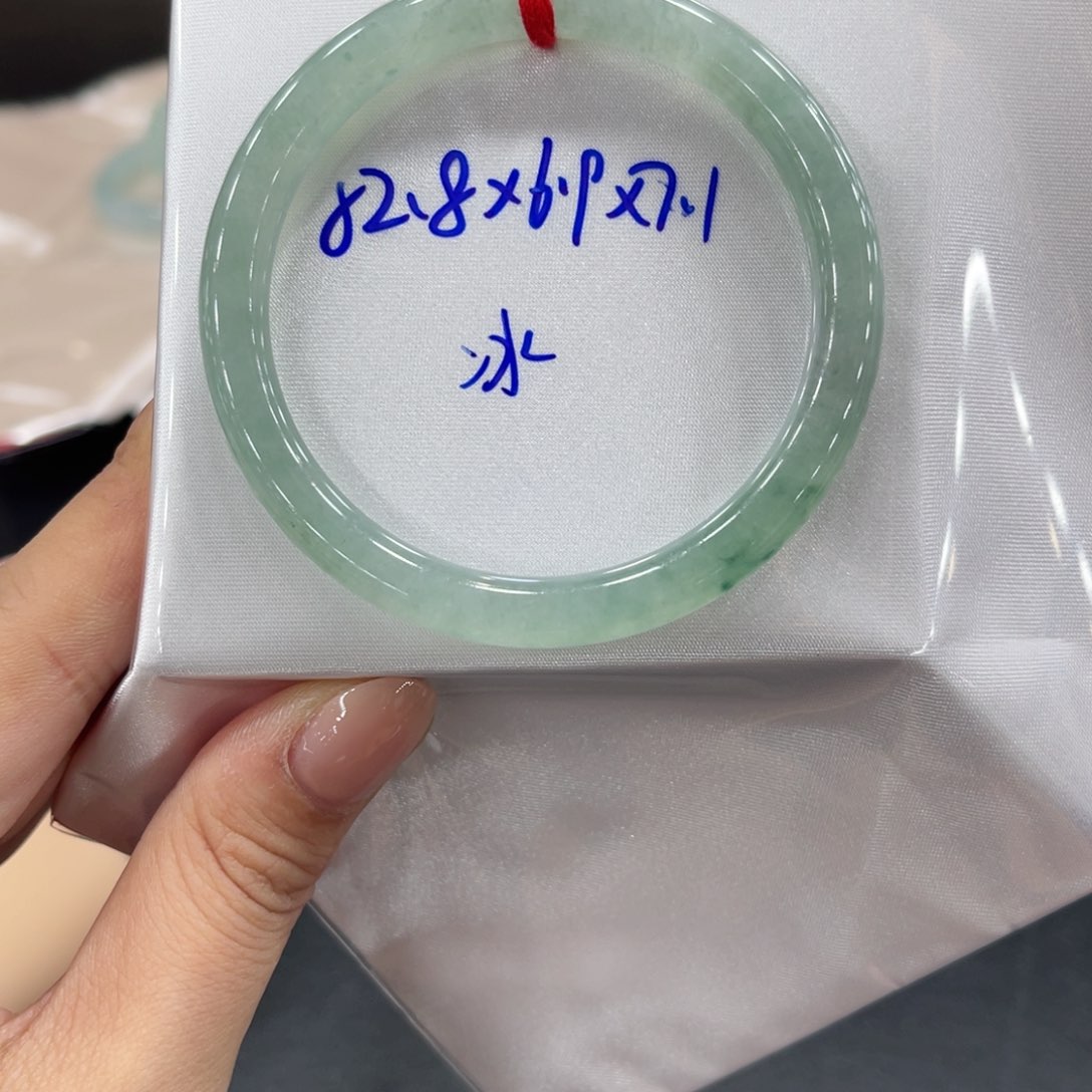未镶嵌手镯翡翠翡翠