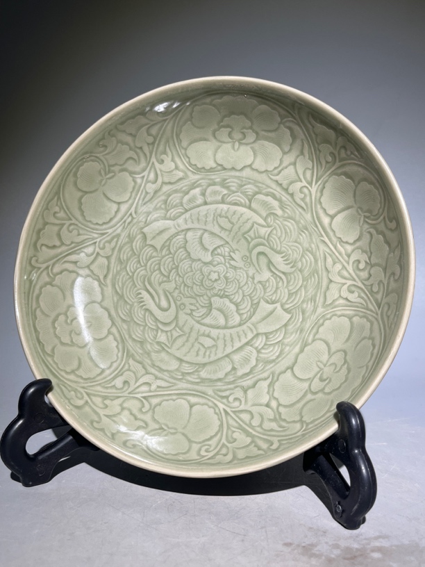 越窑赏盘，器型规整