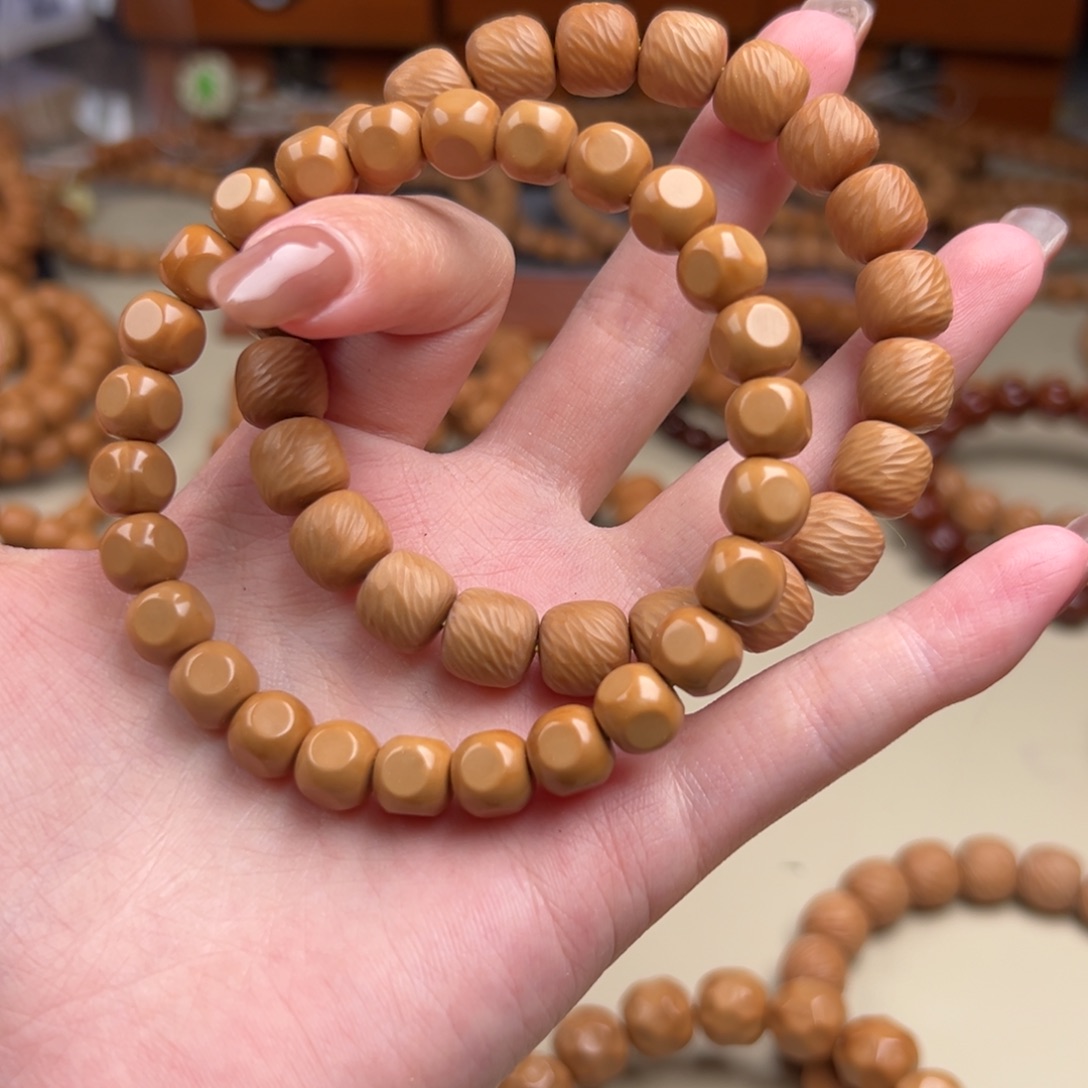 猴头核桃手串六方泛油7➕加云锦道珠158.8