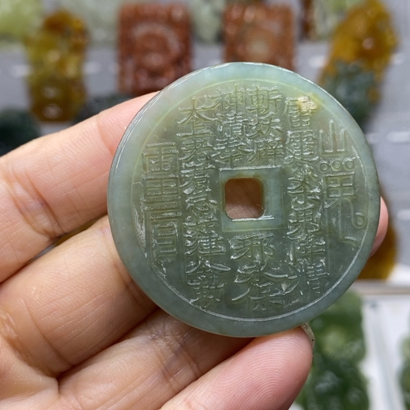 【闪购商品】蛇纹石玉未镶嵌颈饰