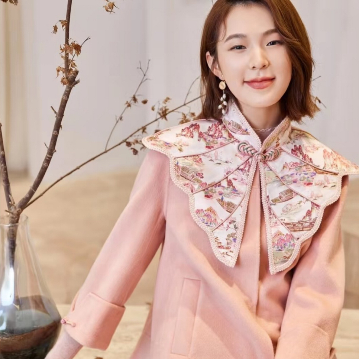 常规泡泡袖短款衬衫女装潮牌