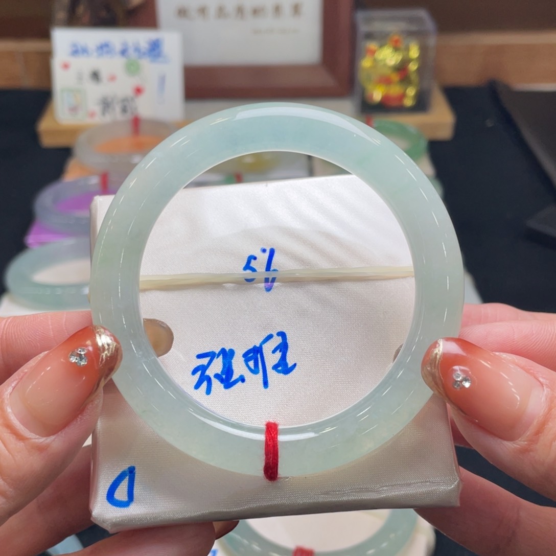 翡翠手镯未镶嵌翡翠56圆条