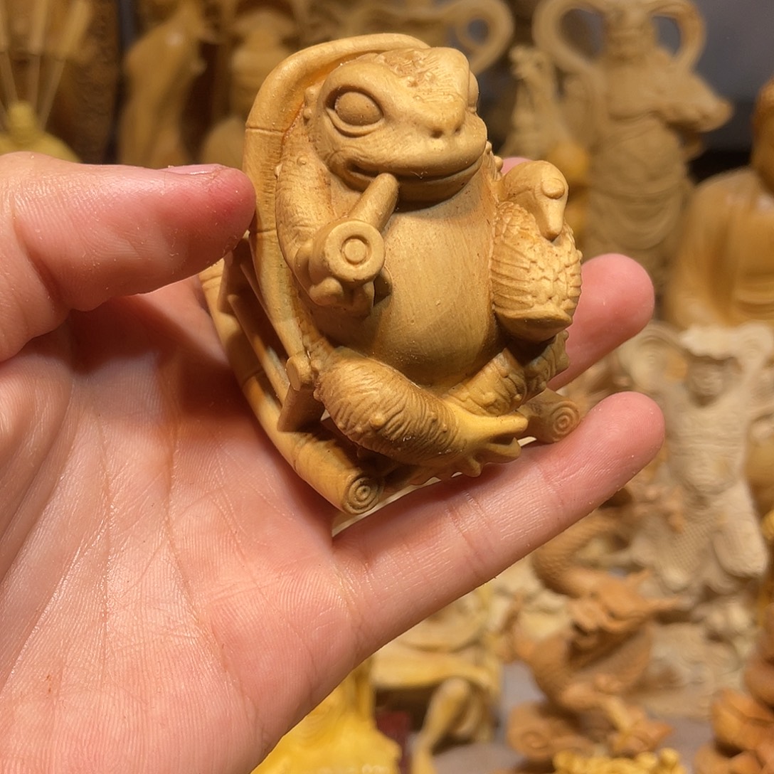 黄杨木小叶瑕疵蛤蟆