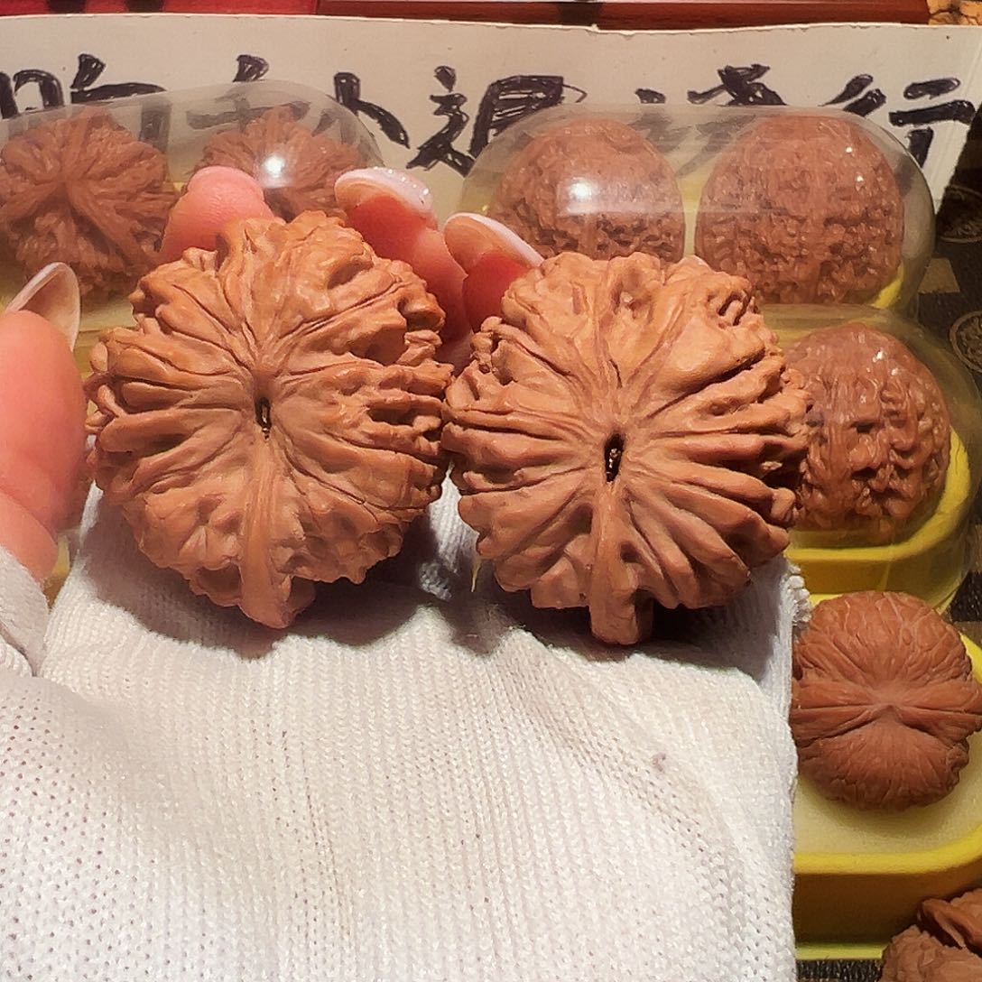 朙***文玩核桃吊坠龙鼎一帆风顺