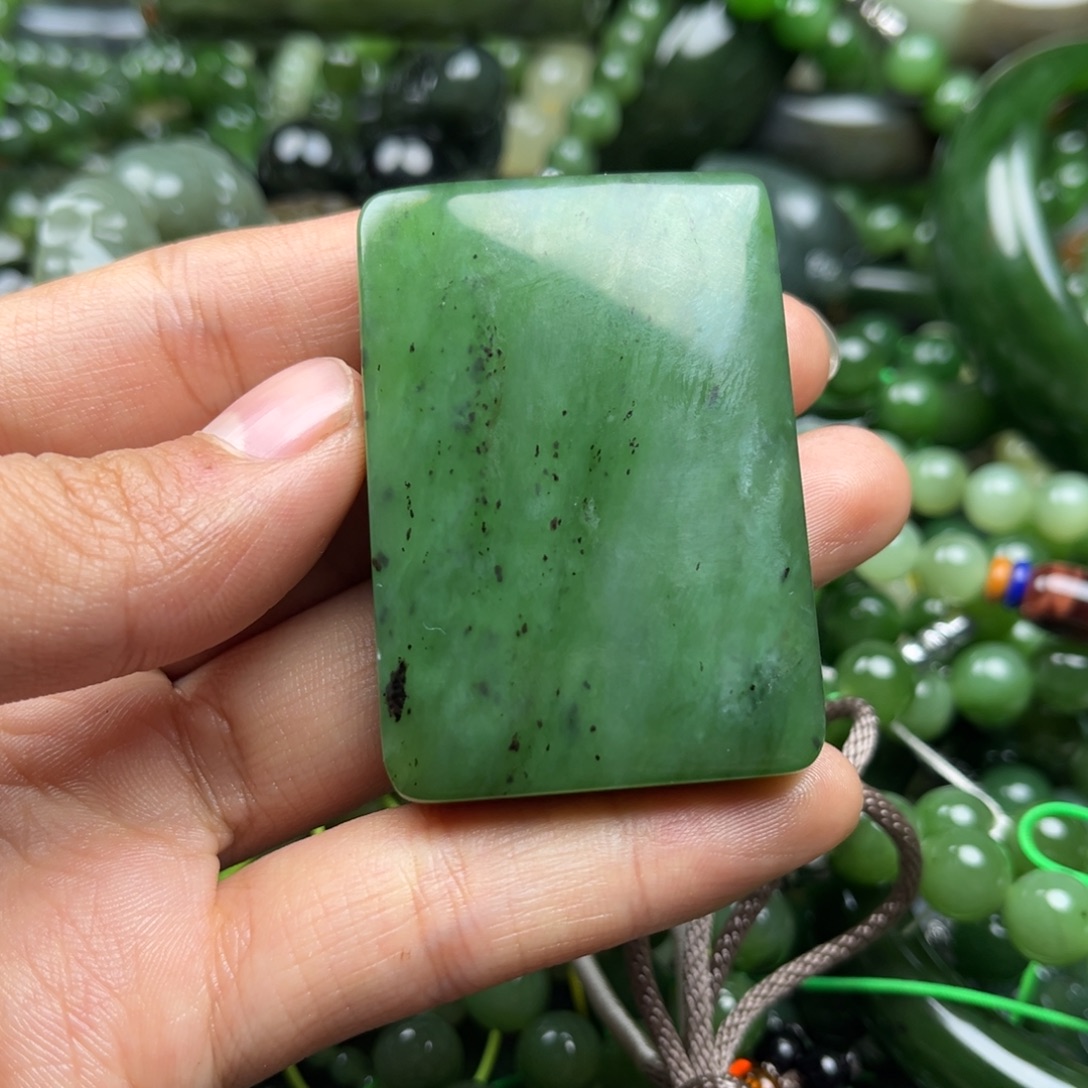 和田玉（碧玉）未镶嵌颈饰