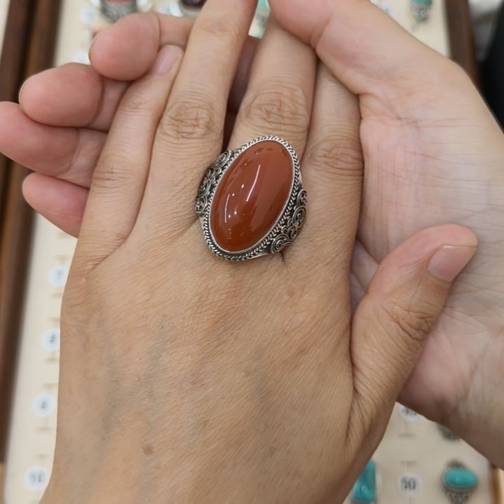 南红玛瑙足银镶嵌戒指