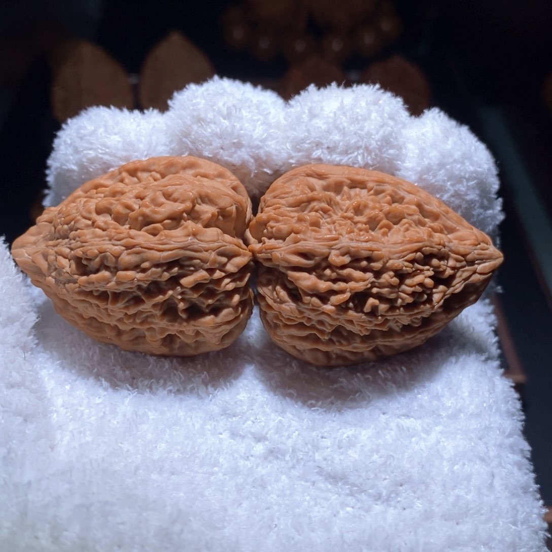 文玩核桃吊坠?****帅塔尖