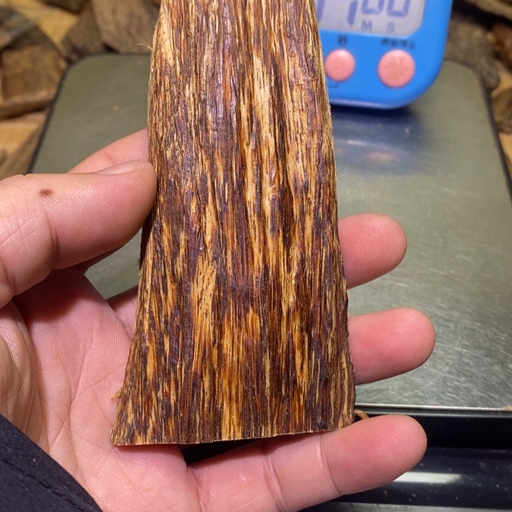 打***魚沉香沉香碎屑达拉干