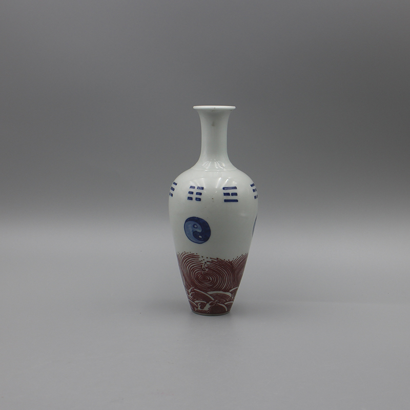 3296瓷器--青花釉里红八卦纹柳叶瓶