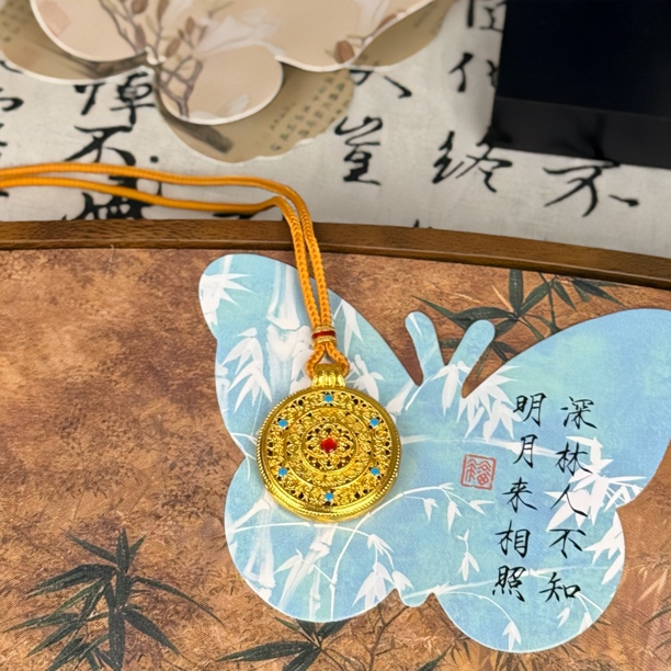 合金吊坠 Aurora珐琅彩绘六福圆满八宝罗盘吊坠精工镂空新中式