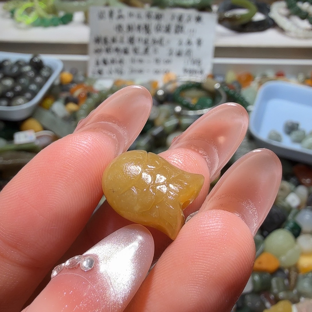 和田玉未镶嵌珠宝奇石