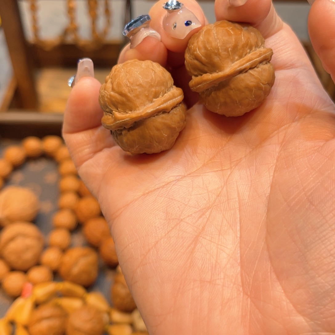 文玩核桃把件小海豚