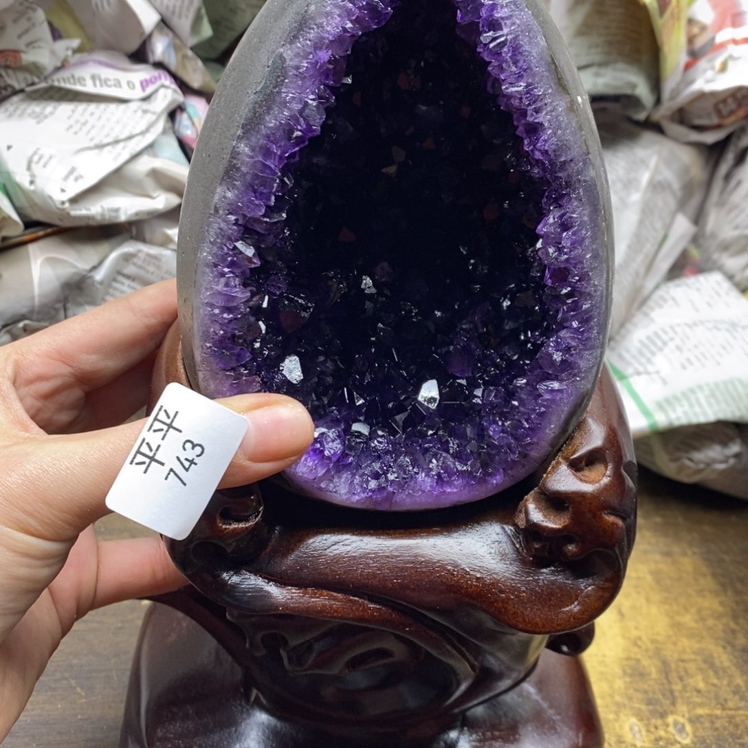 紫晶乌拉圭未镶嵌