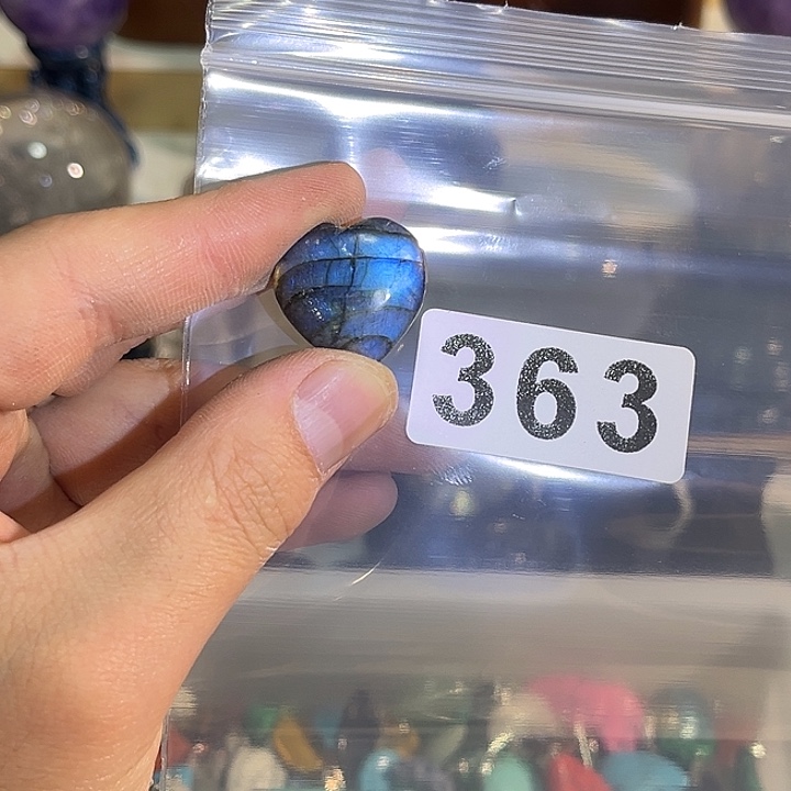 未镶嵌水晶大型摆件（非配饰）