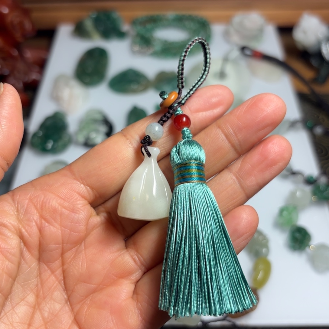 独山玉未镶嵌颈饰独山玉莲蓬