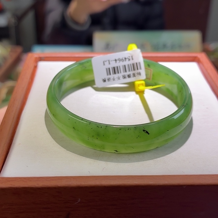 和田玉未镶嵌手镯3。 53