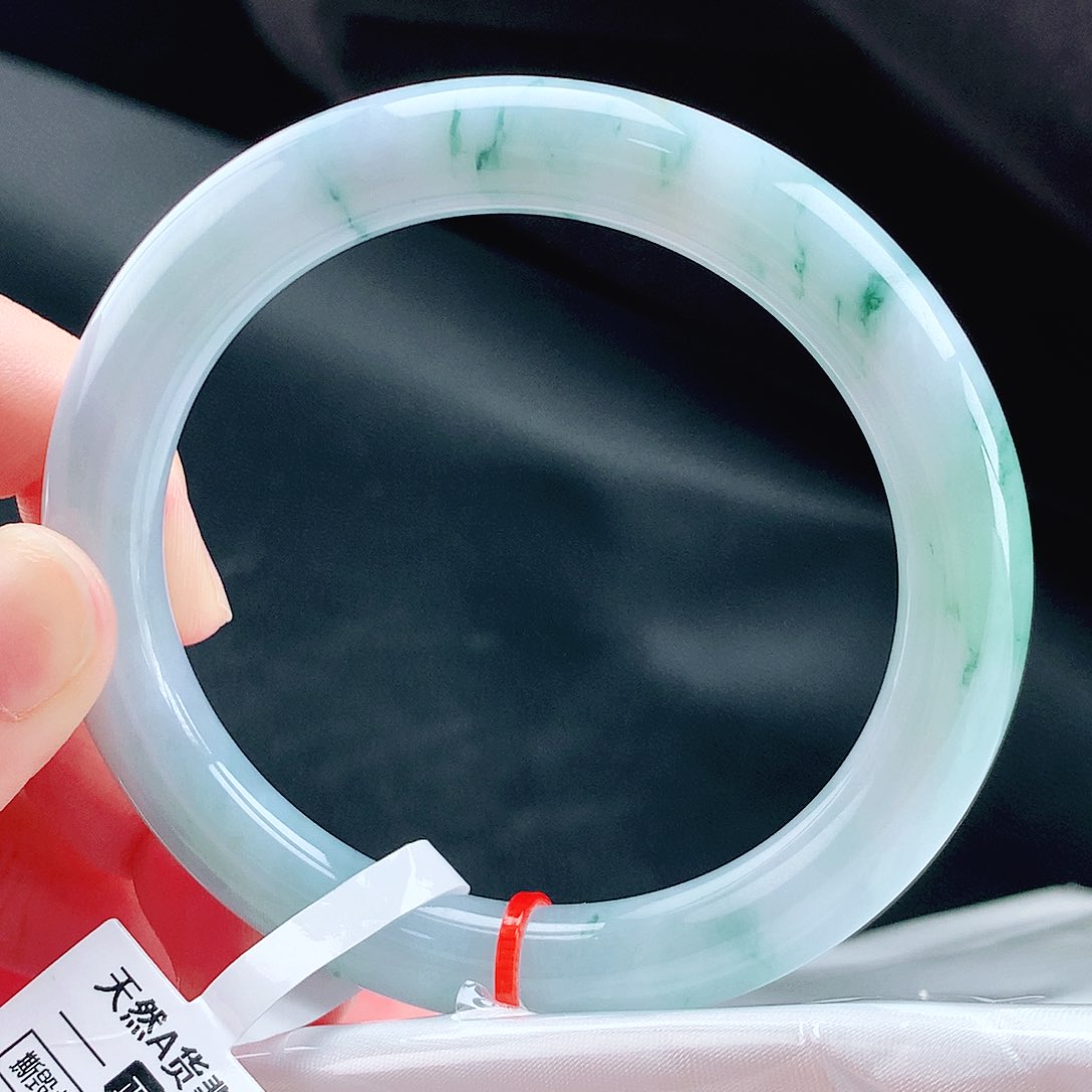 未镶嵌手镯（圆镯）翡翠59圈