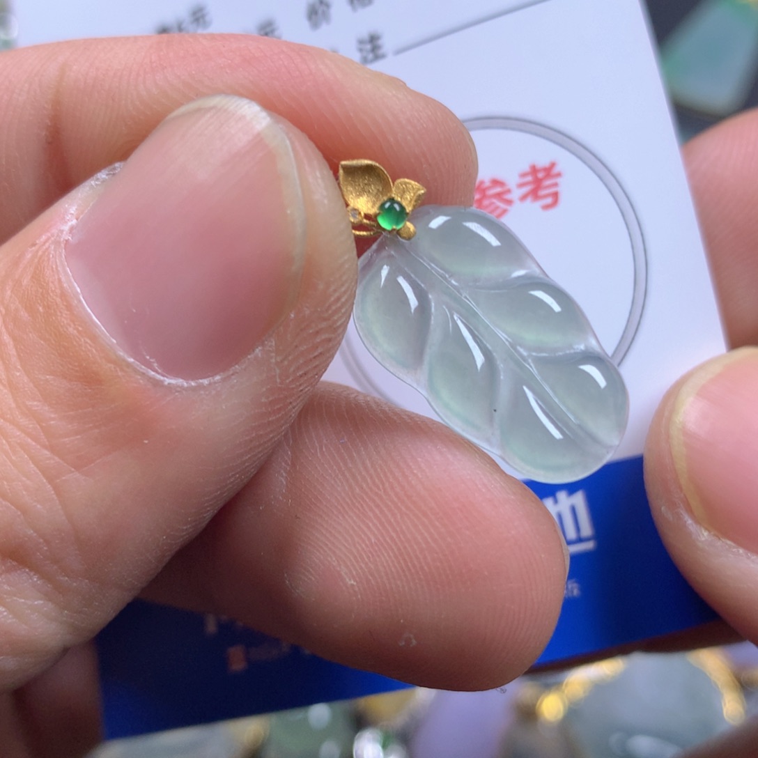 【闪购商品】翡翠颈饰18K金镶嵌翡翠