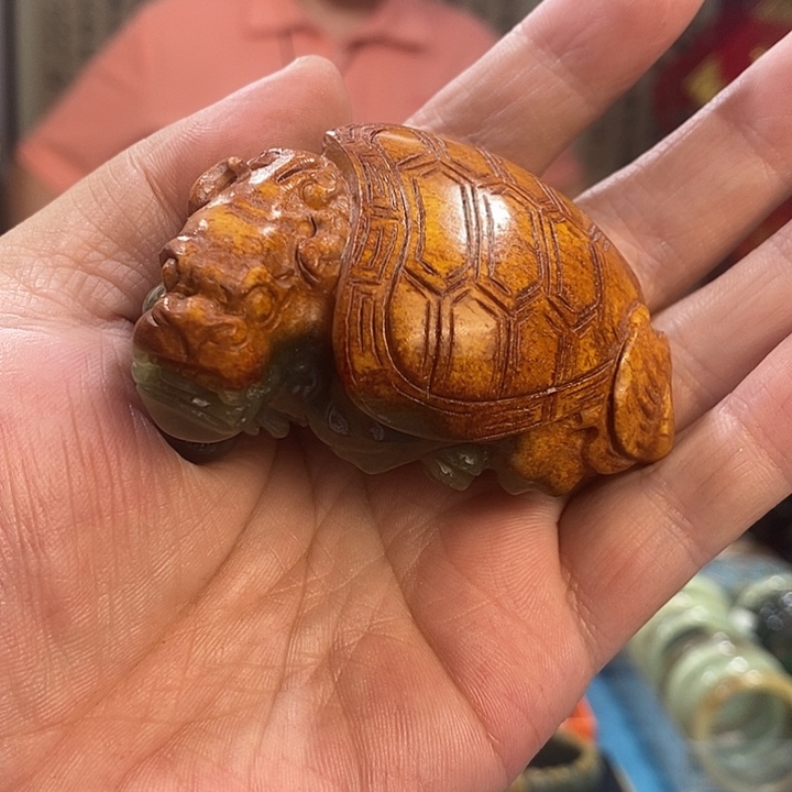 和田玉未镶嵌把件