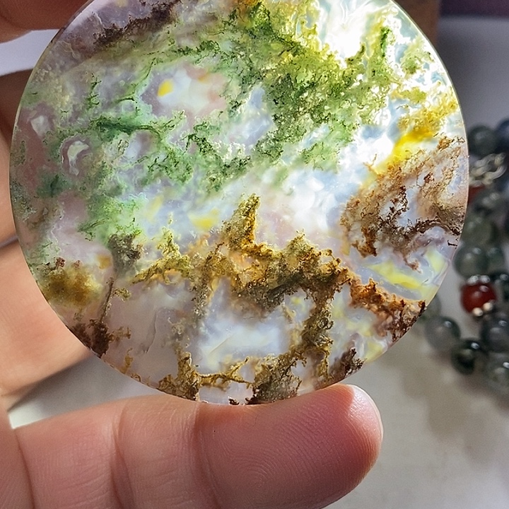 馨***姐玛瑙/玉髓未镶嵌颈饰