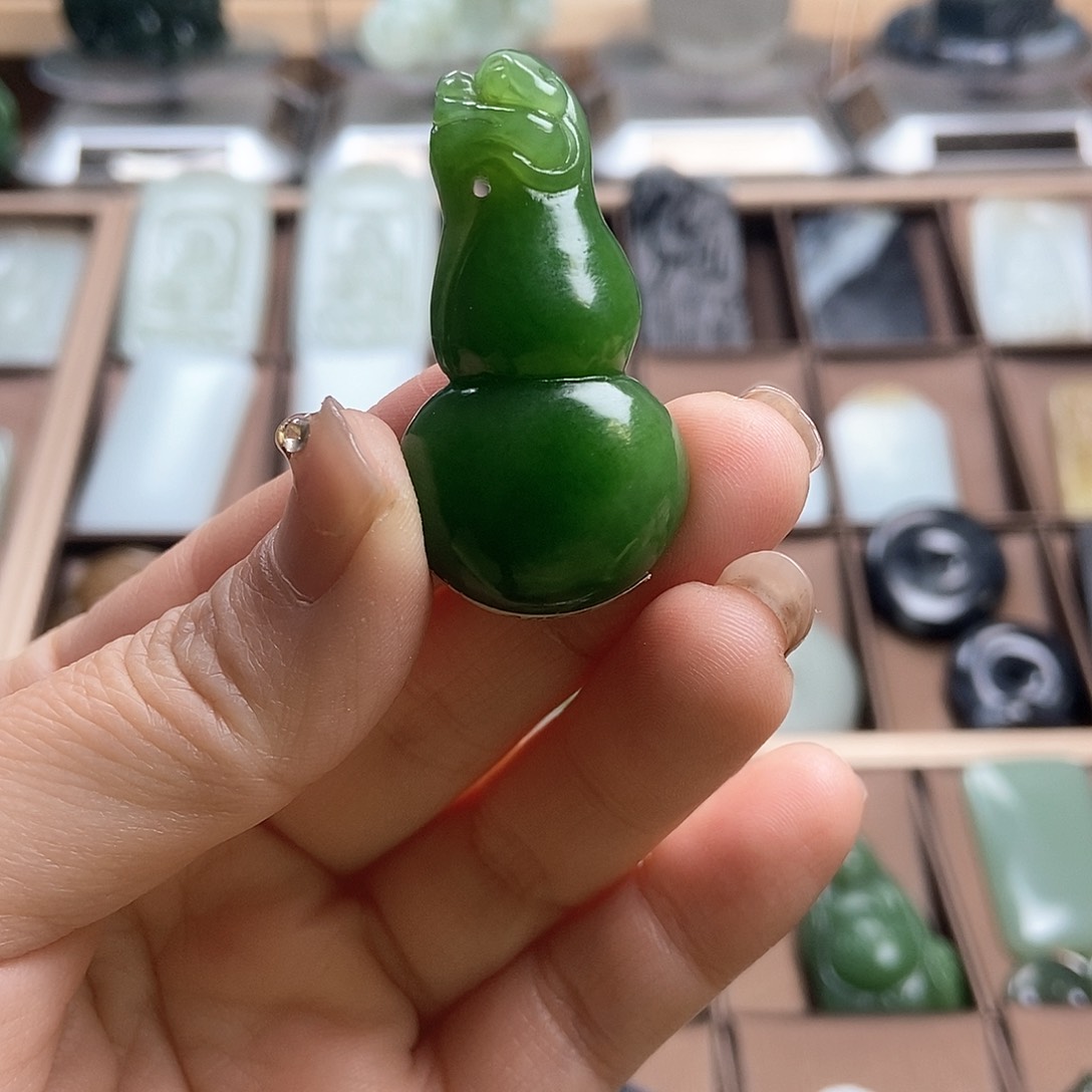 和田玉（糖玉）颈饰未镶嵌