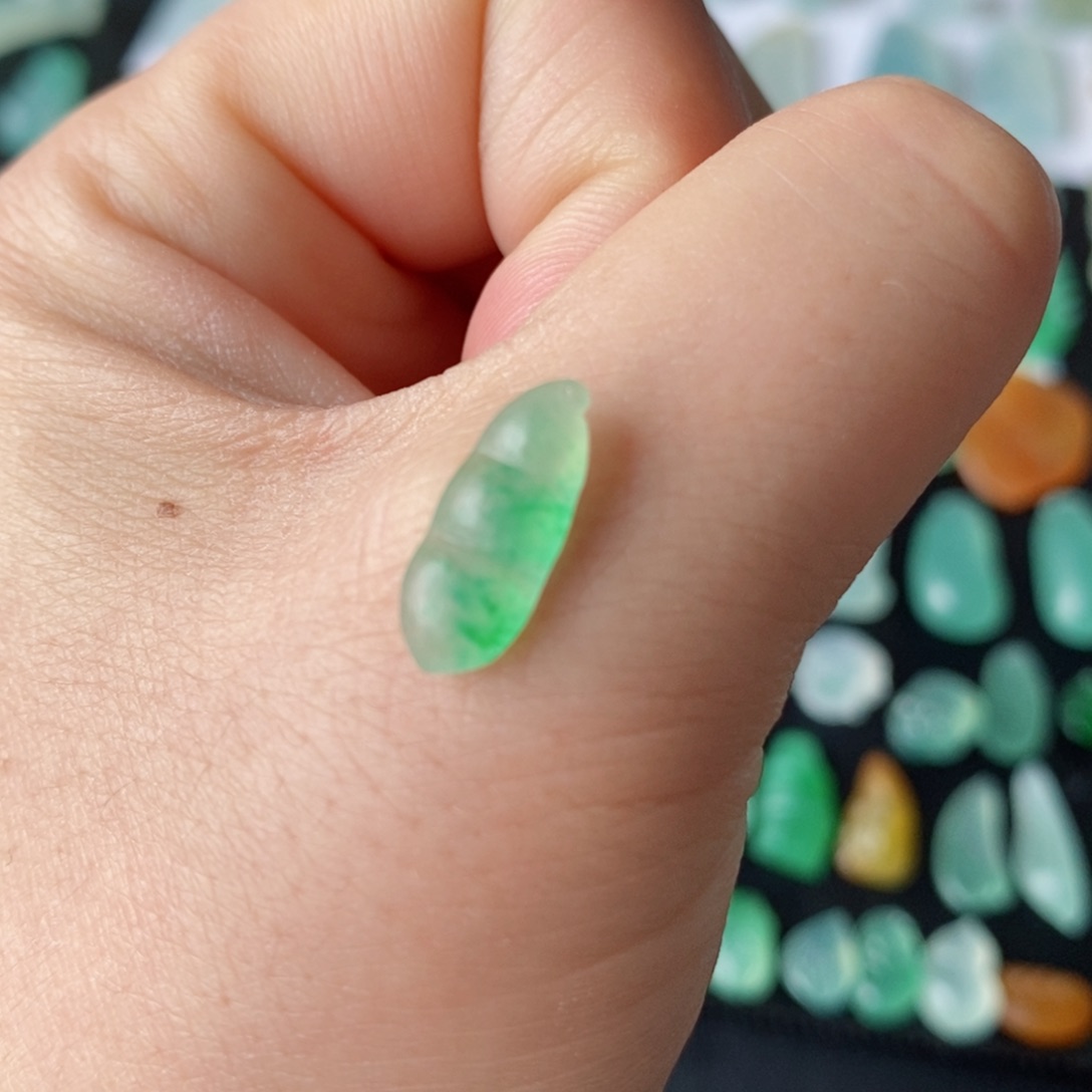 定制翡翠未镶嵌豆子