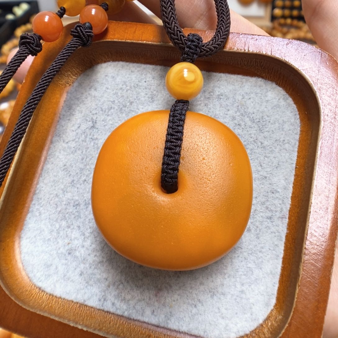 蜜蜡颈饰未镶嵌蜜蜡