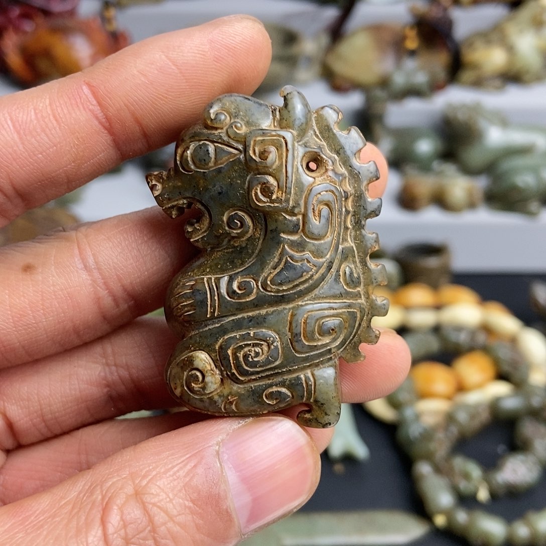 和田玉（糖玉）配饰未镶嵌三*缘