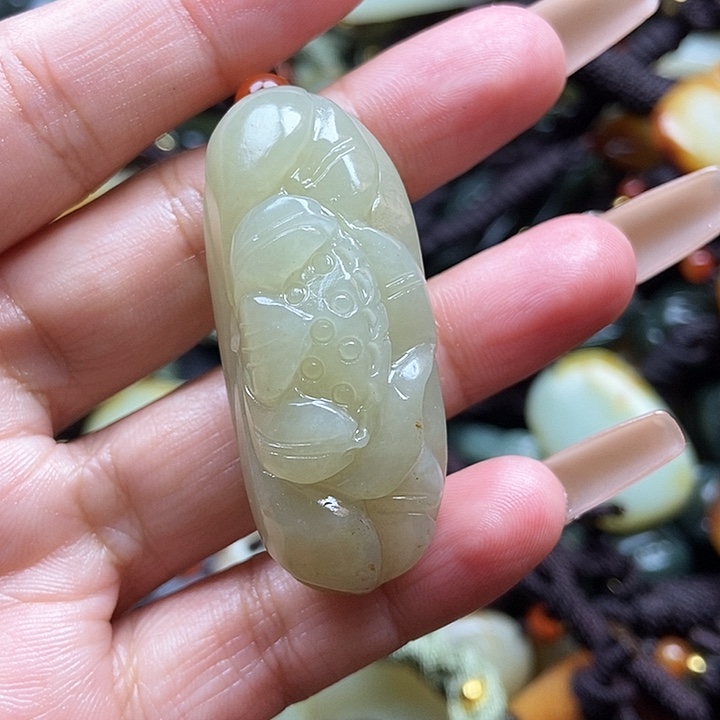 和田玉颈饰未镶嵌