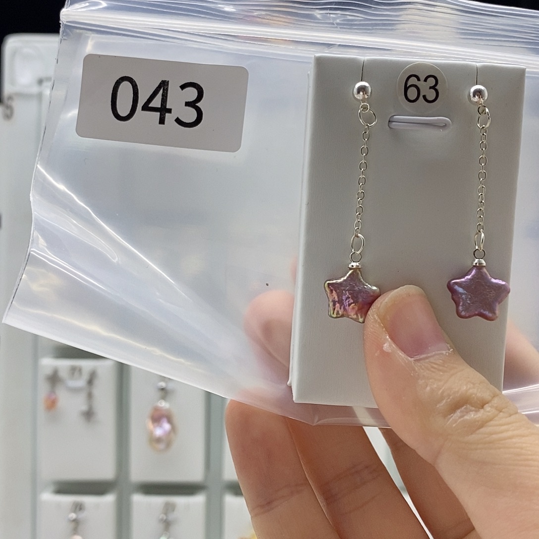 冰***冰淡水珍珠颈饰合金