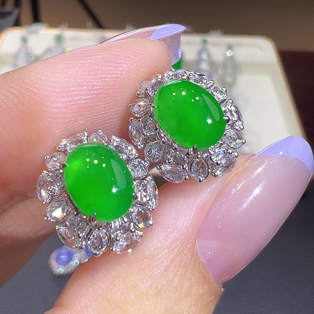 翡翠18K金镶嵌耳环翡翠