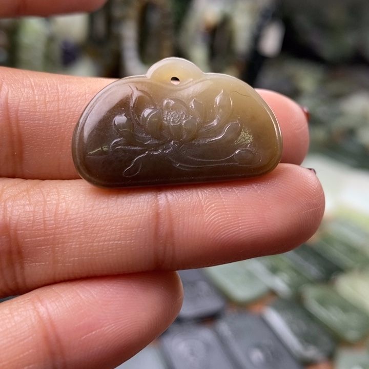 和田玉未镶嵌颈饰和田玉