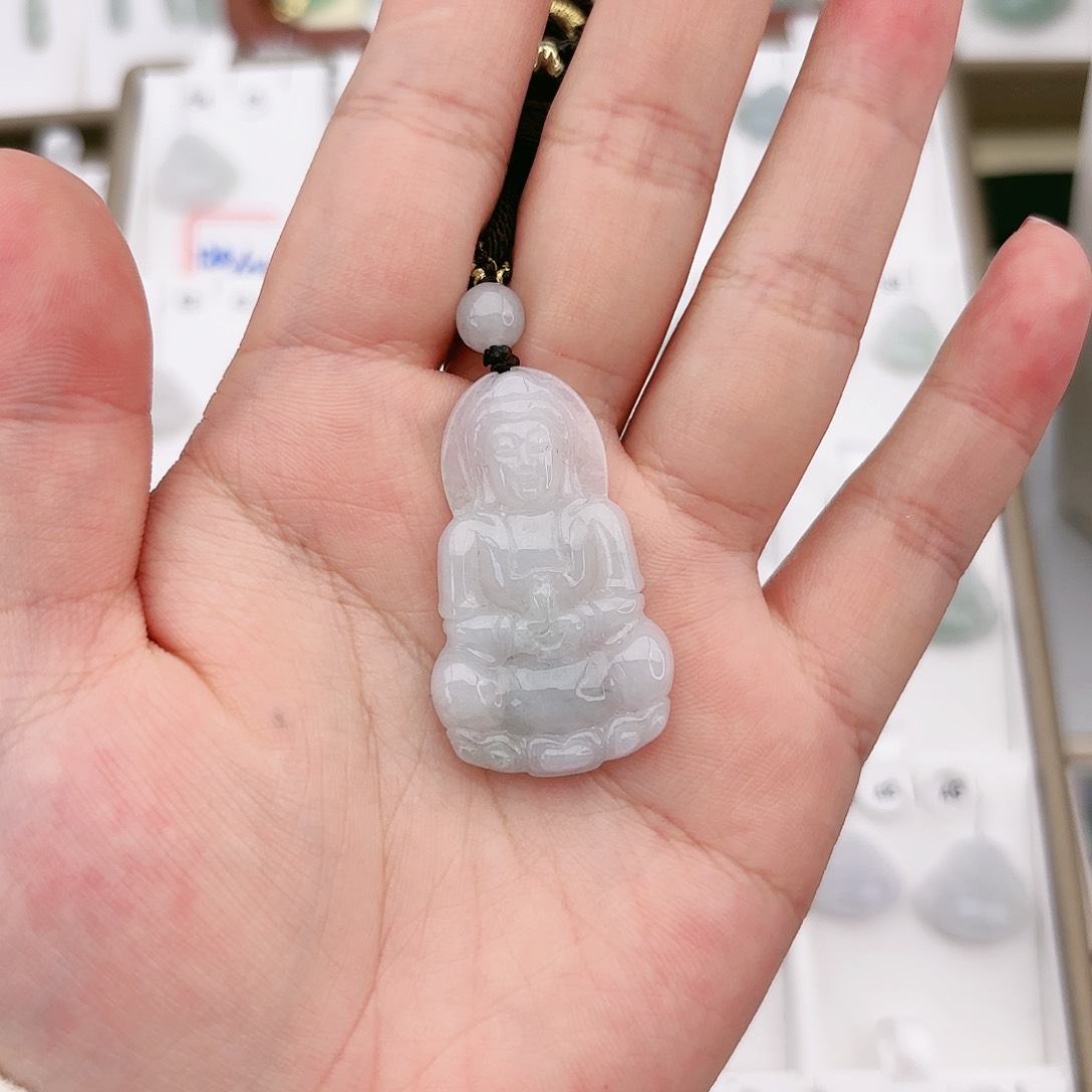 翡翠颈饰未镶嵌观音