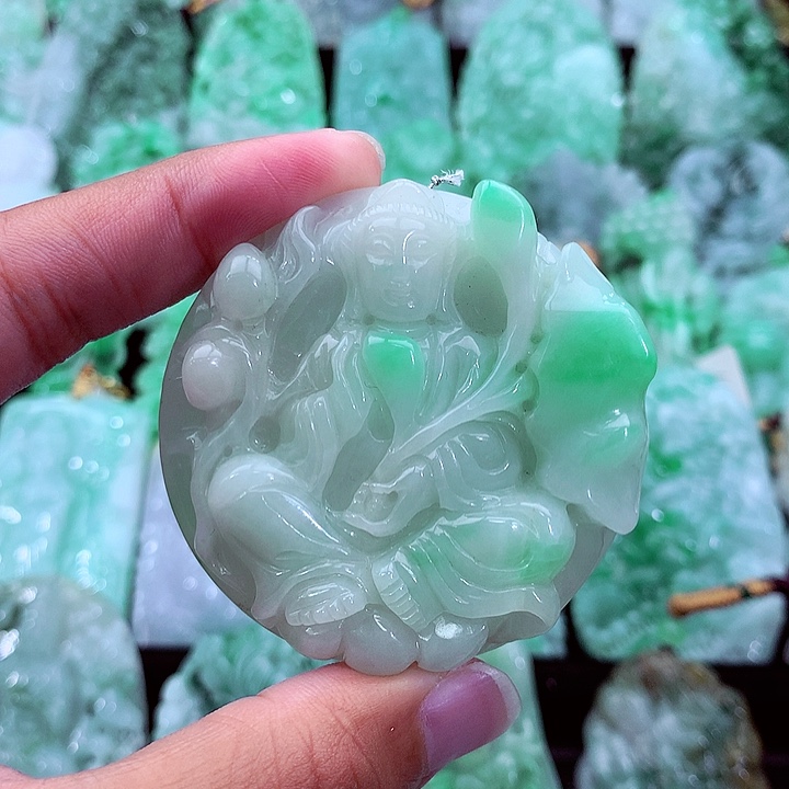 吊坠(不含链)未镶嵌翡翠