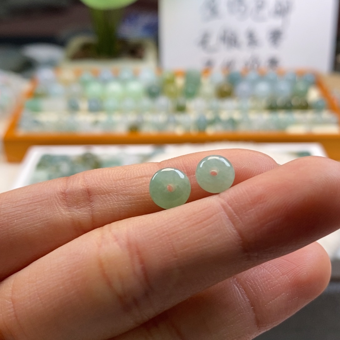 翡翠散珠星***你天然翡翠一对6+7+