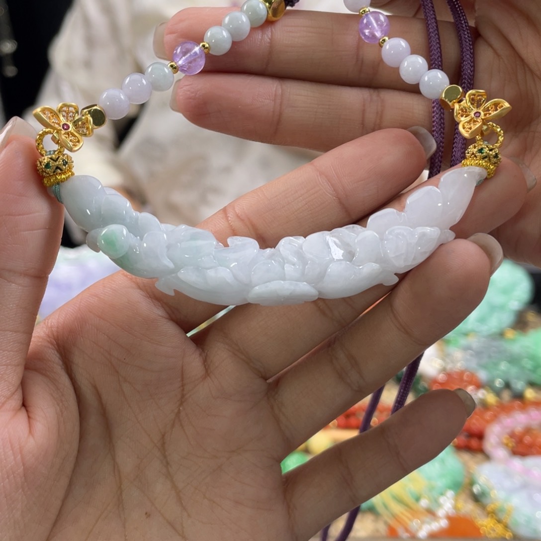 翡翠颈饰未镶嵌代编织