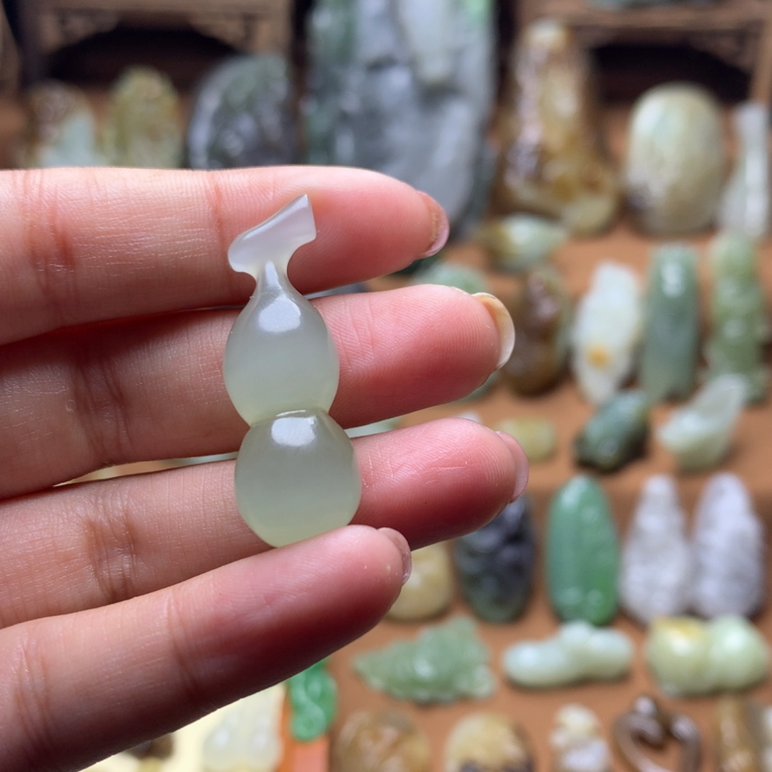 和田玉挂件未镶嵌