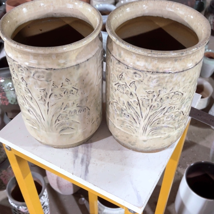 紫砂花盆口径15高度22两只正品